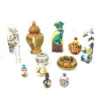 Selection vintage and later oriental pieces to include lidded vase, snuff bottles, flower vase etc