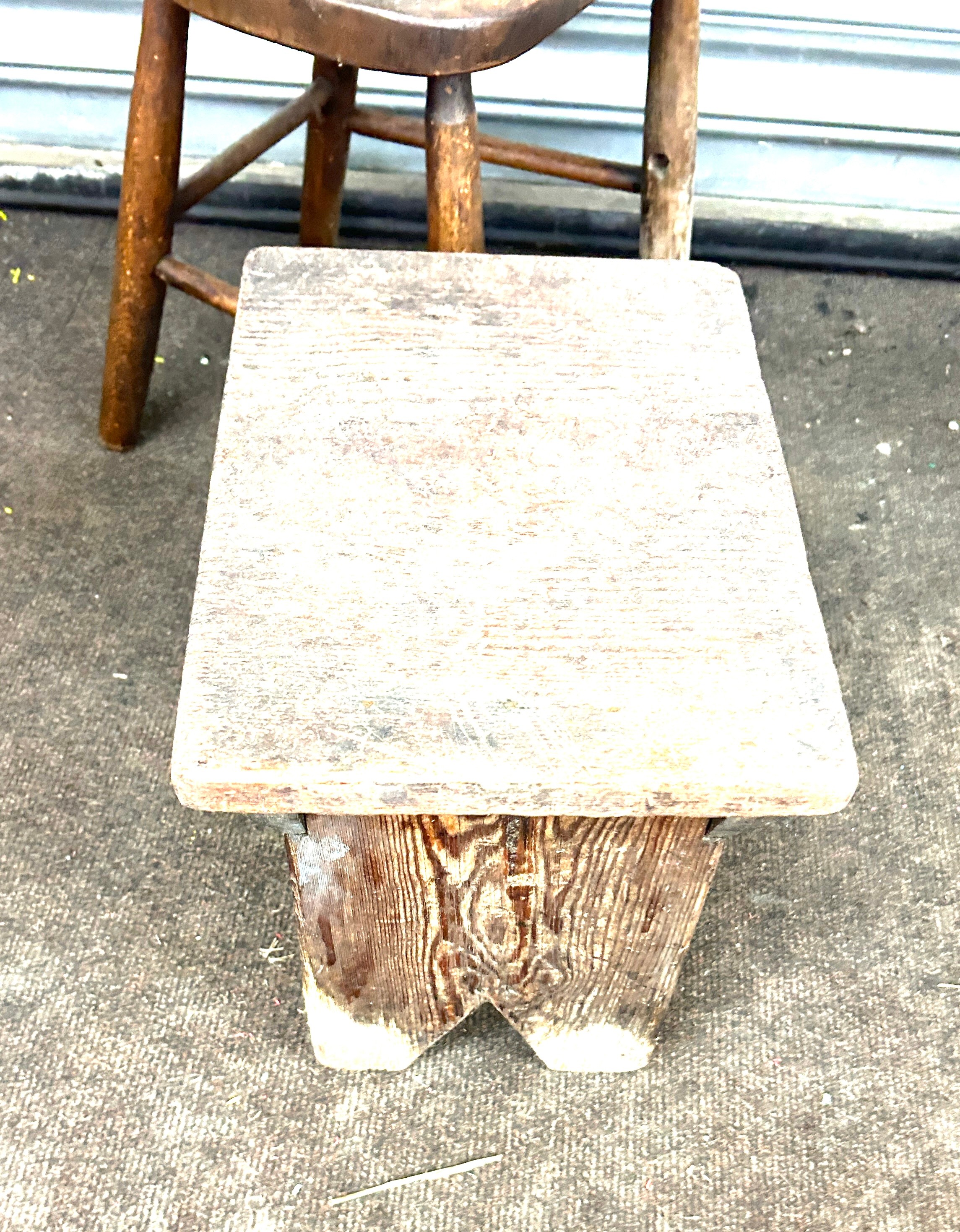 Childs chair and foot stool - Image 3 of 3