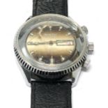 Vintage Grand prix de luxe King diver wristwatch the watch is ticking cracked glass