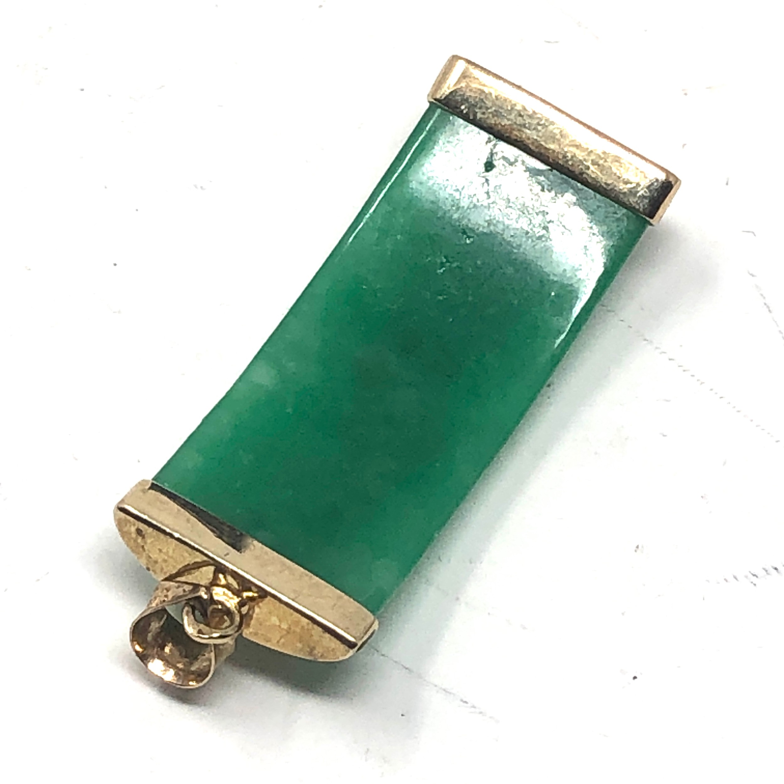 9ct gold oriental design jade pendant (3.7g) - Image 3 of 3