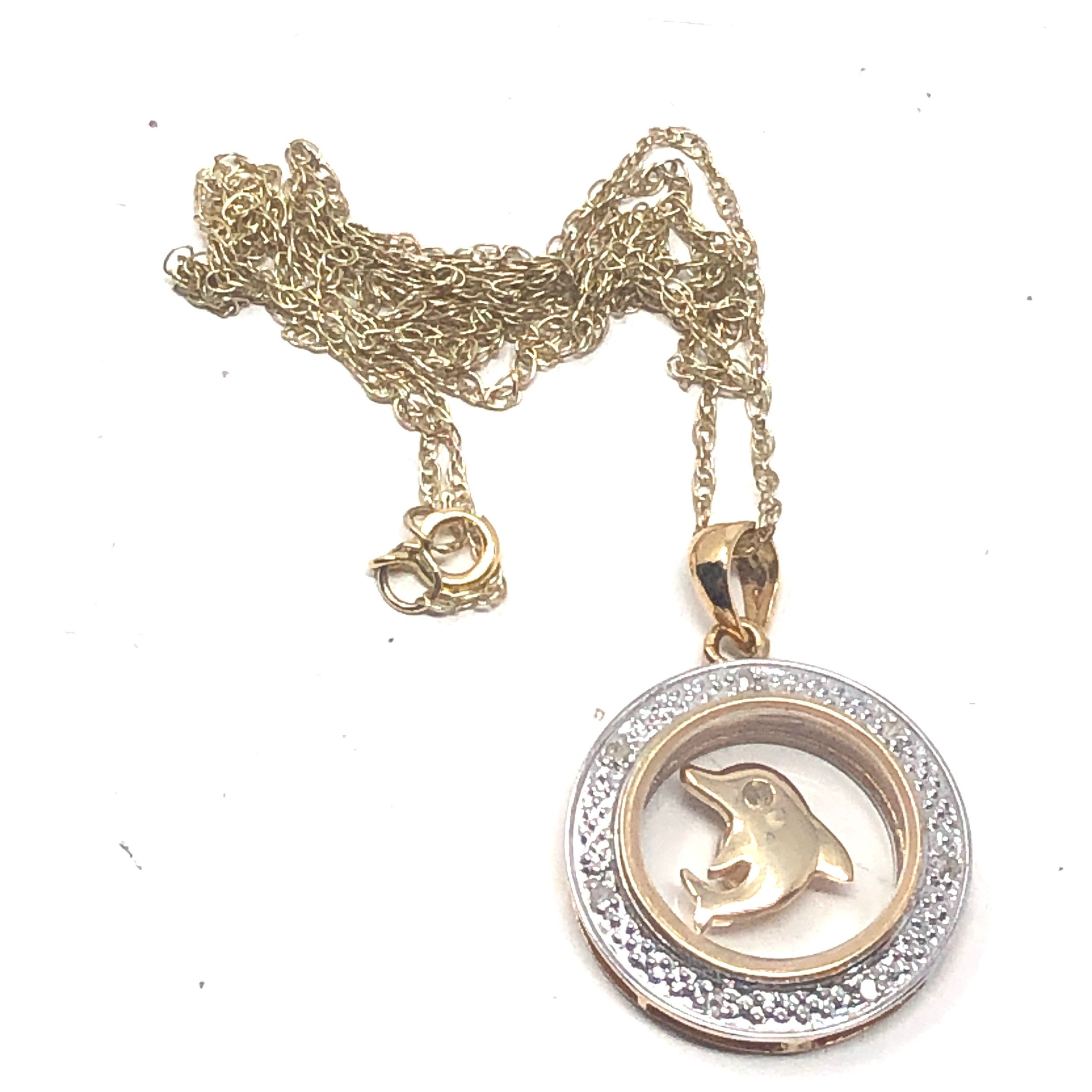 9ct gold diamond detail dolphin spinning pendant necklace (3.1g)