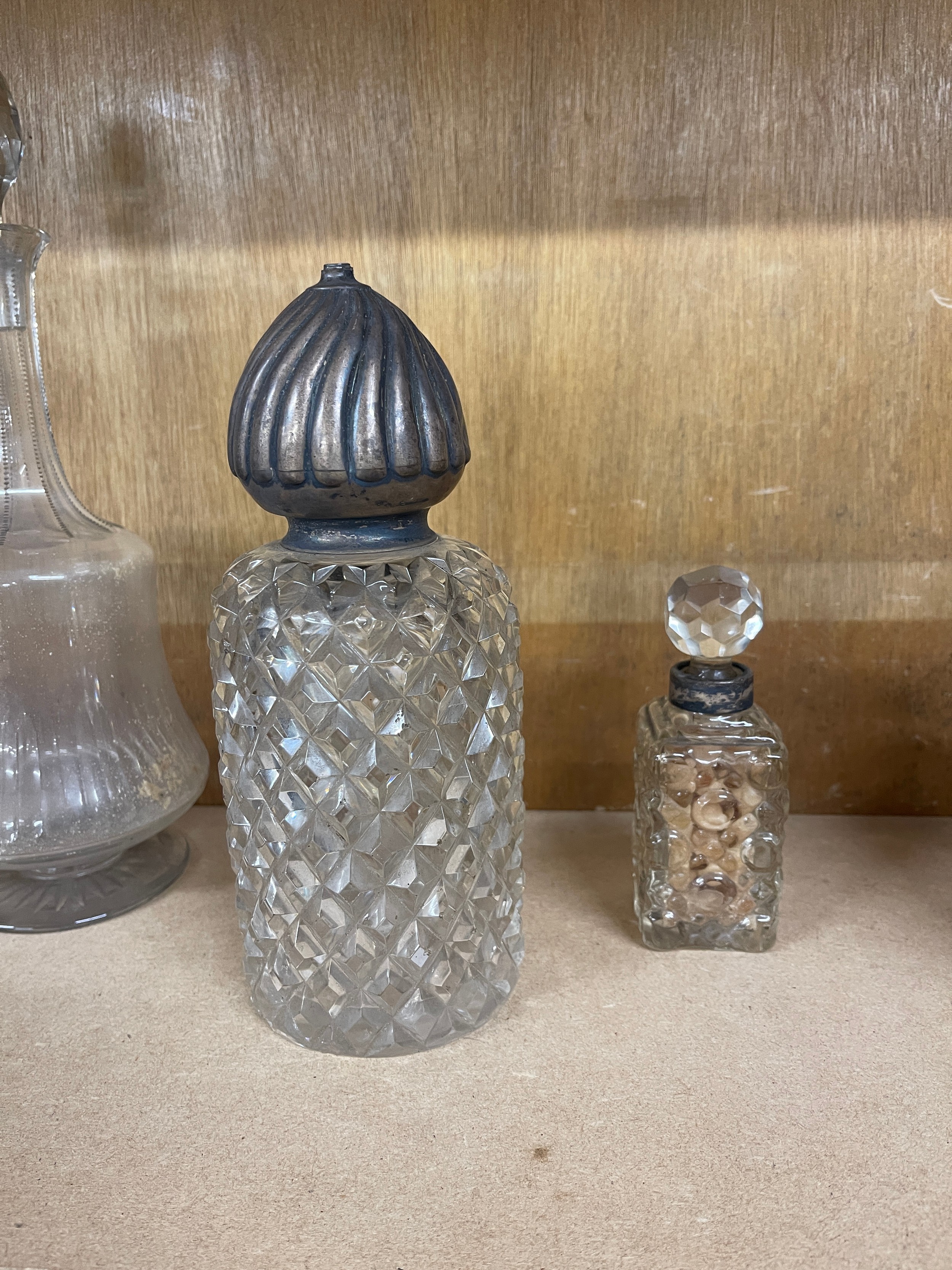 Selection of vintage and later glass items includes silver topped bottle, christopher dresser - Image 4 of 5