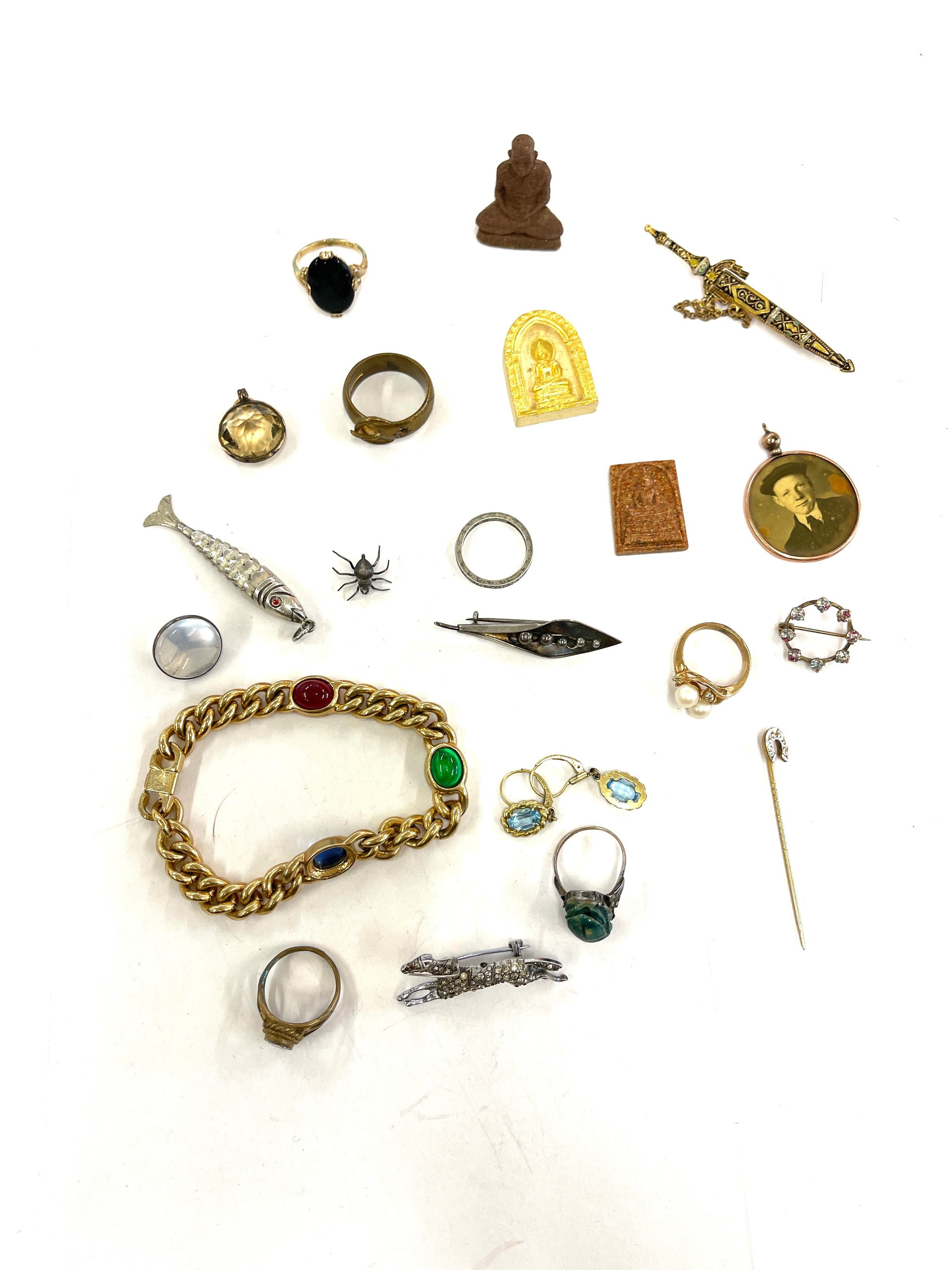 Antique and later jewellery to include marcasite race horse, miniature buddha, rings etc