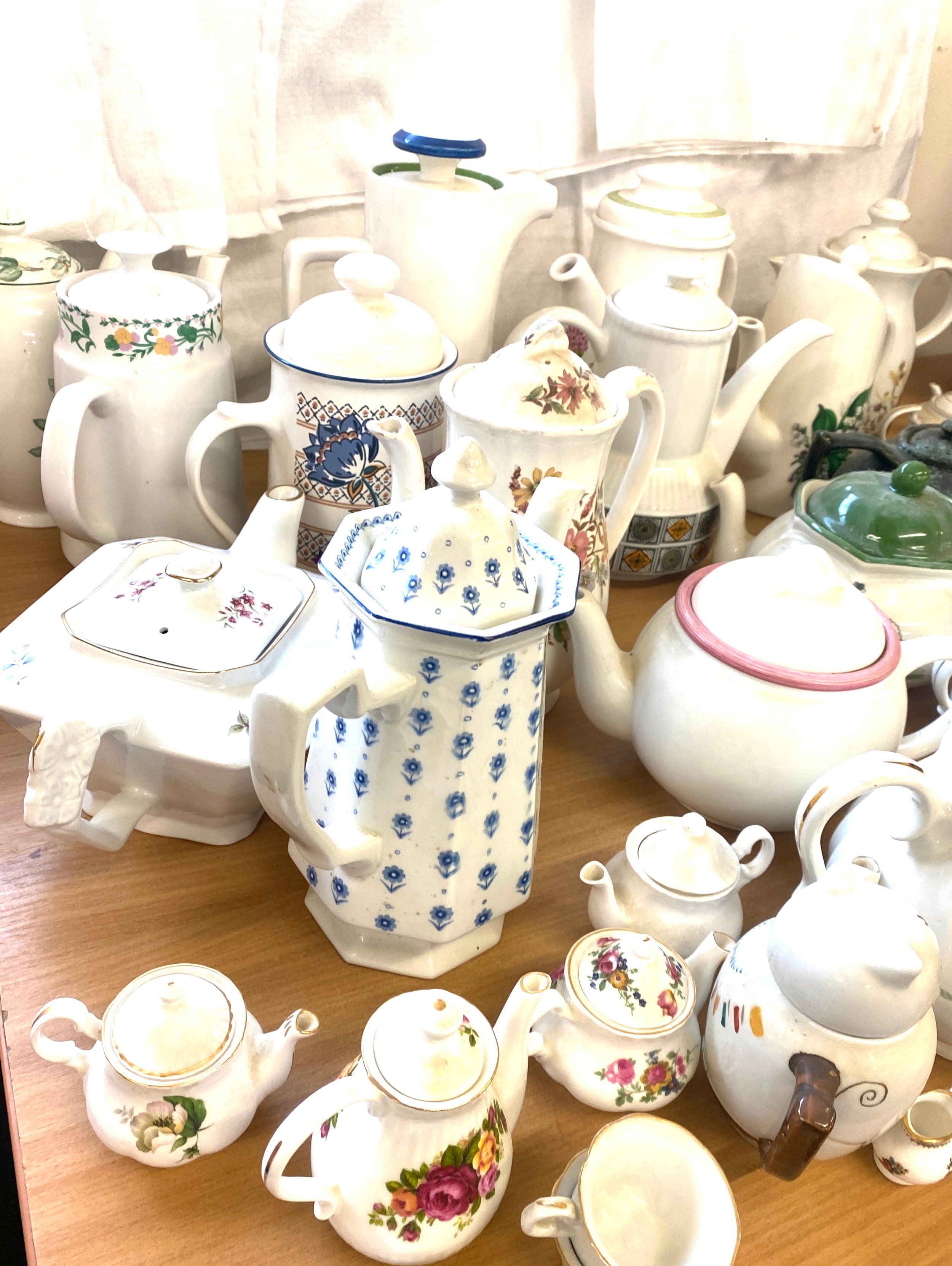 Large selection of assorted tea pots includes Sadler, Coalport, Novelty tea pots etc - Image 4 of 6