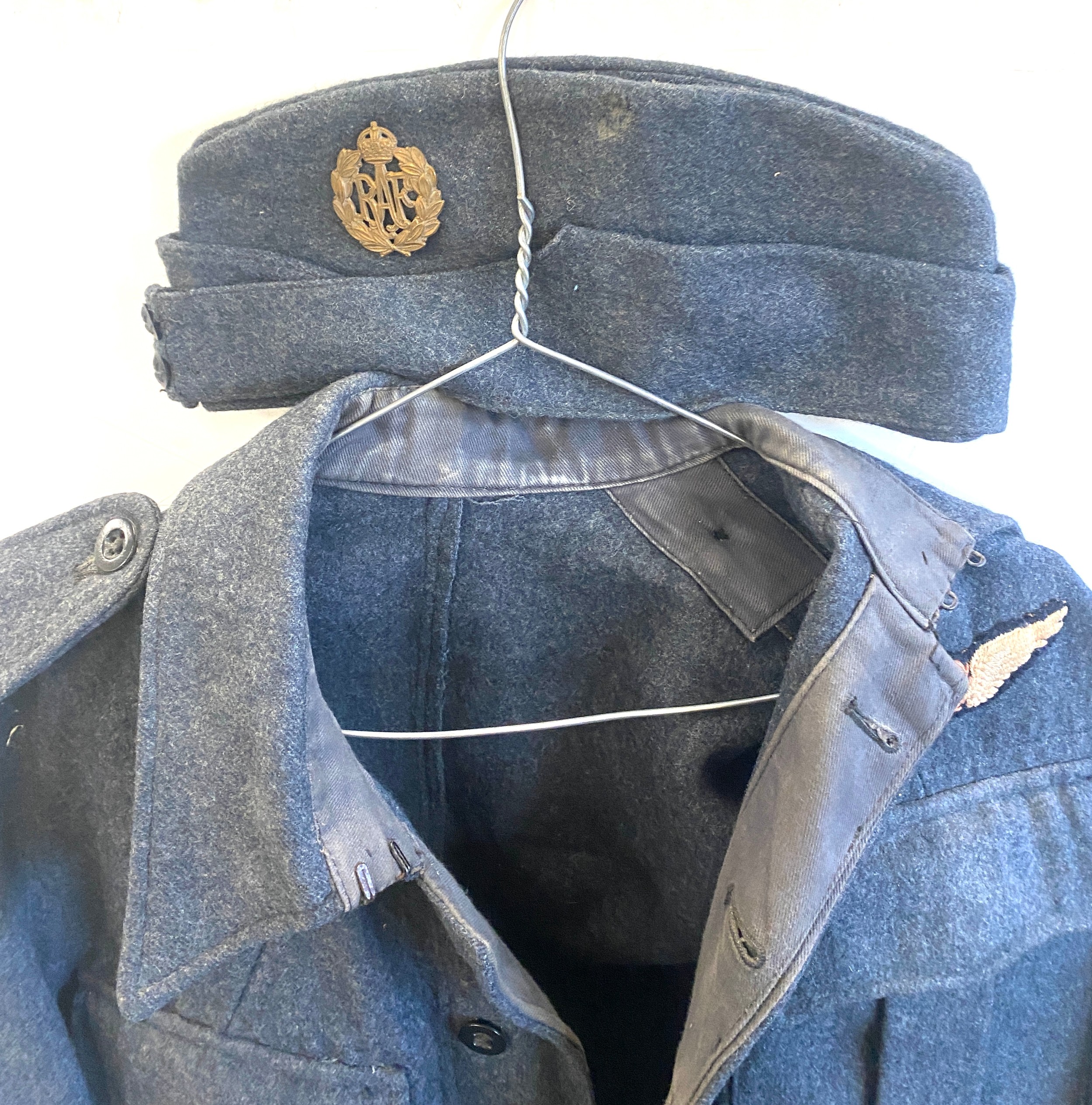 RAF WW2 1943 Suits Aircrew Battledress Blouse Tunic, war example tailored with Flight Sergeant - Image 4 of 7