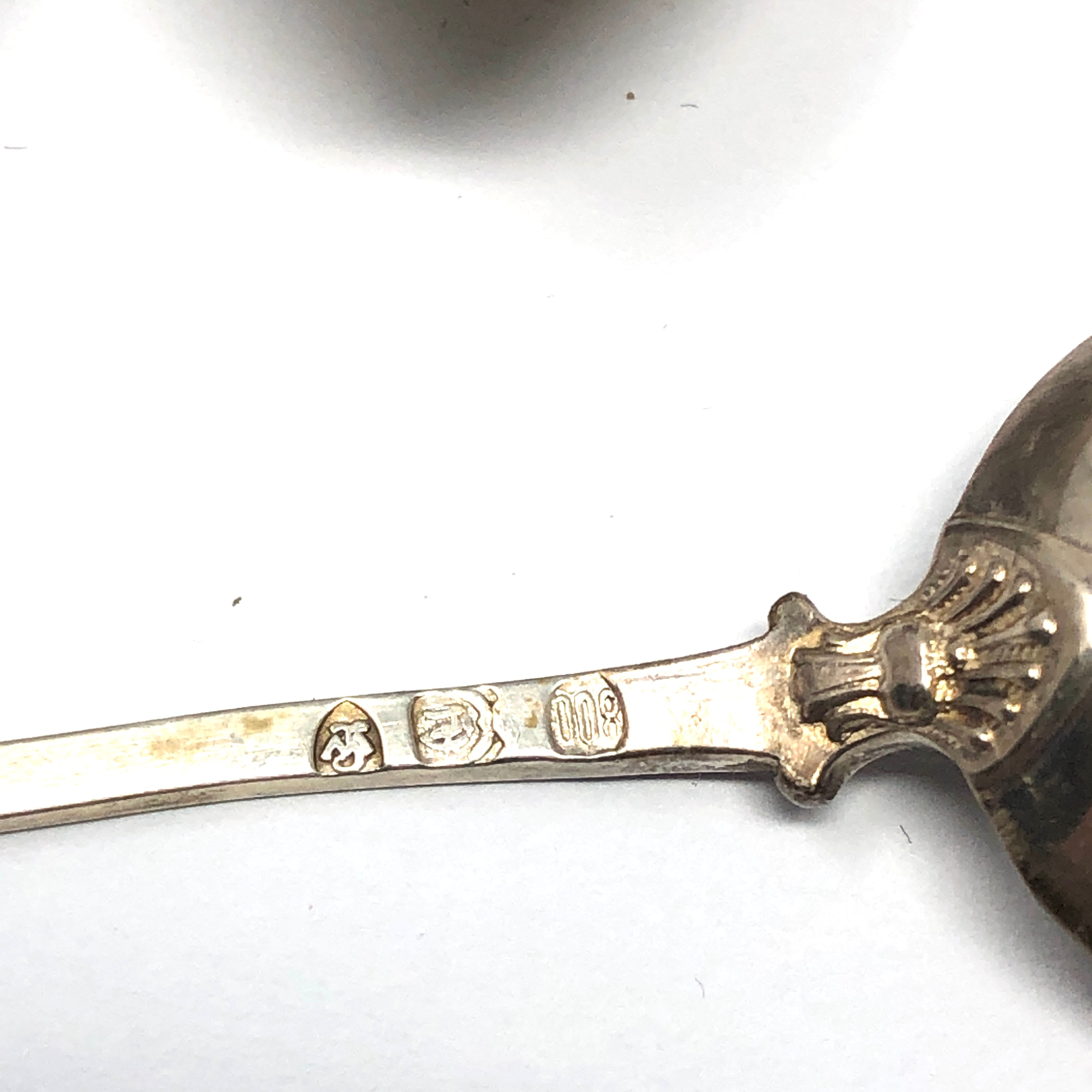6 antique continental silver tea spoons & strainer - Image 4 of 4