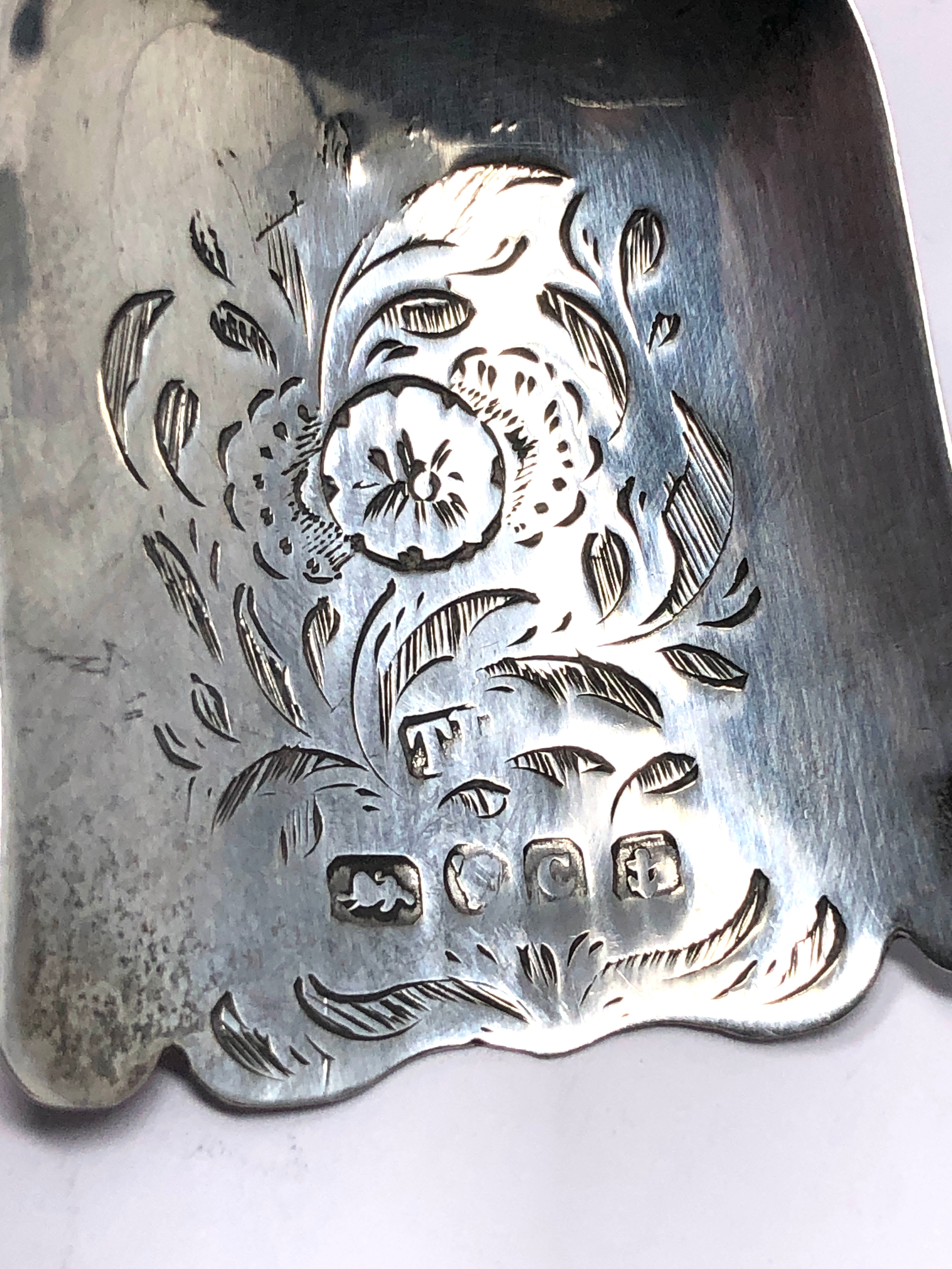 Antique Victorian silver tea caddy spoon - Image 3 of 4