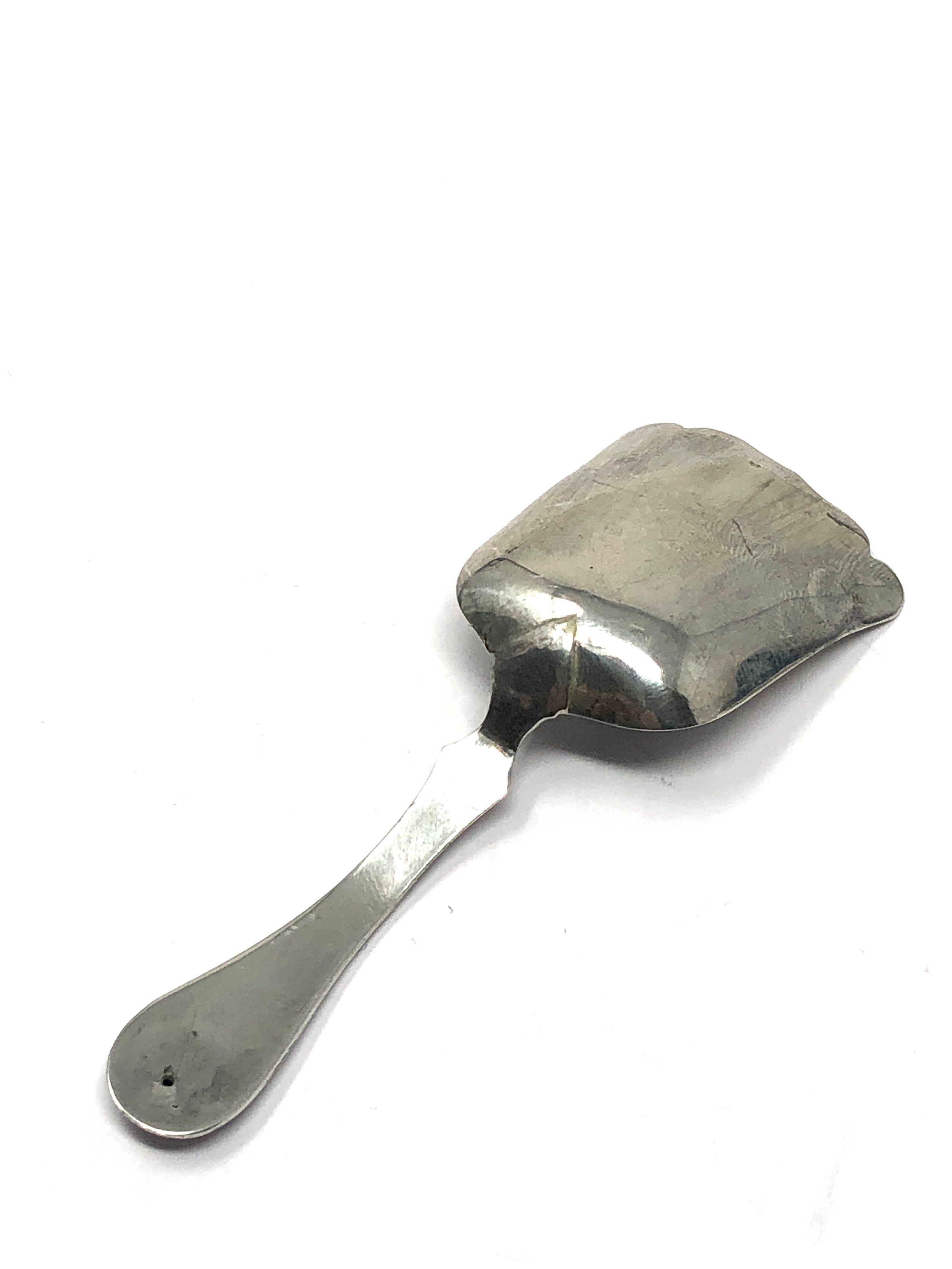 Antique Victorian silver tea caddy spoon - Image 4 of 4