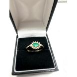 9ct gold emerald & diamond ring weight 2.2g