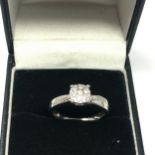 9ct white gold diamond ring set with 0.20ct diamonds weight 2.5g