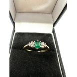 9ct gold emerald & diamond ring weight 2.1g