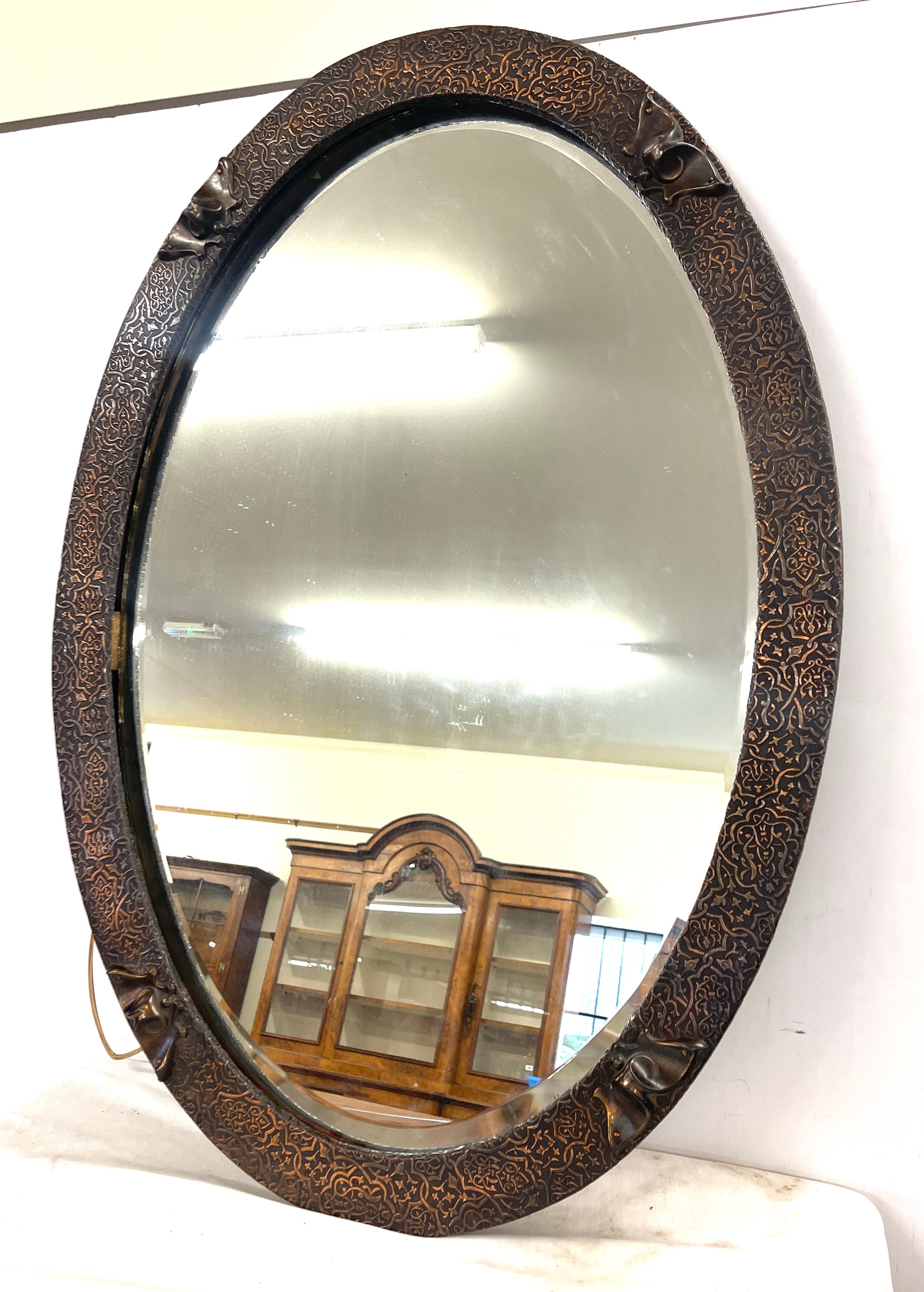 Oriental oval framed mirror measures approx measures approx 34 inches by 23 inches - Bild 2 aus 2