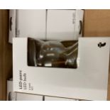 Box of 8 LED bulbs