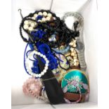 Box of assorted costume jewellery