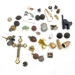 Selection of vintage and later costume jewellery