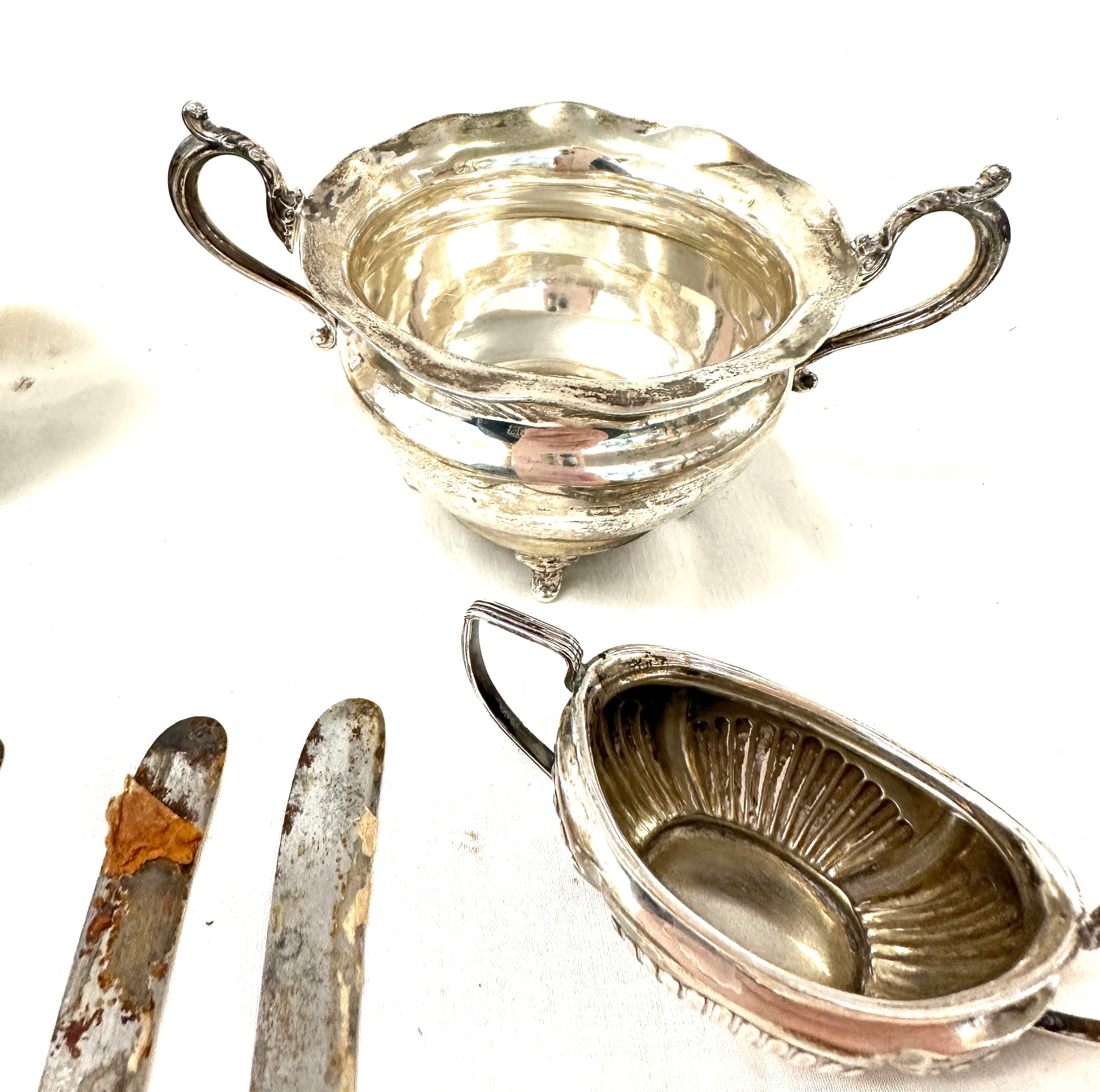 Selection of silver items includes silver handled knives, brush etc - Bild 6 aus 9