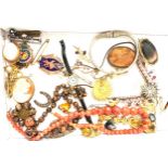 Selection of vintage and later costume jewellery