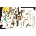 Large selection of vintage and later costume jewellery