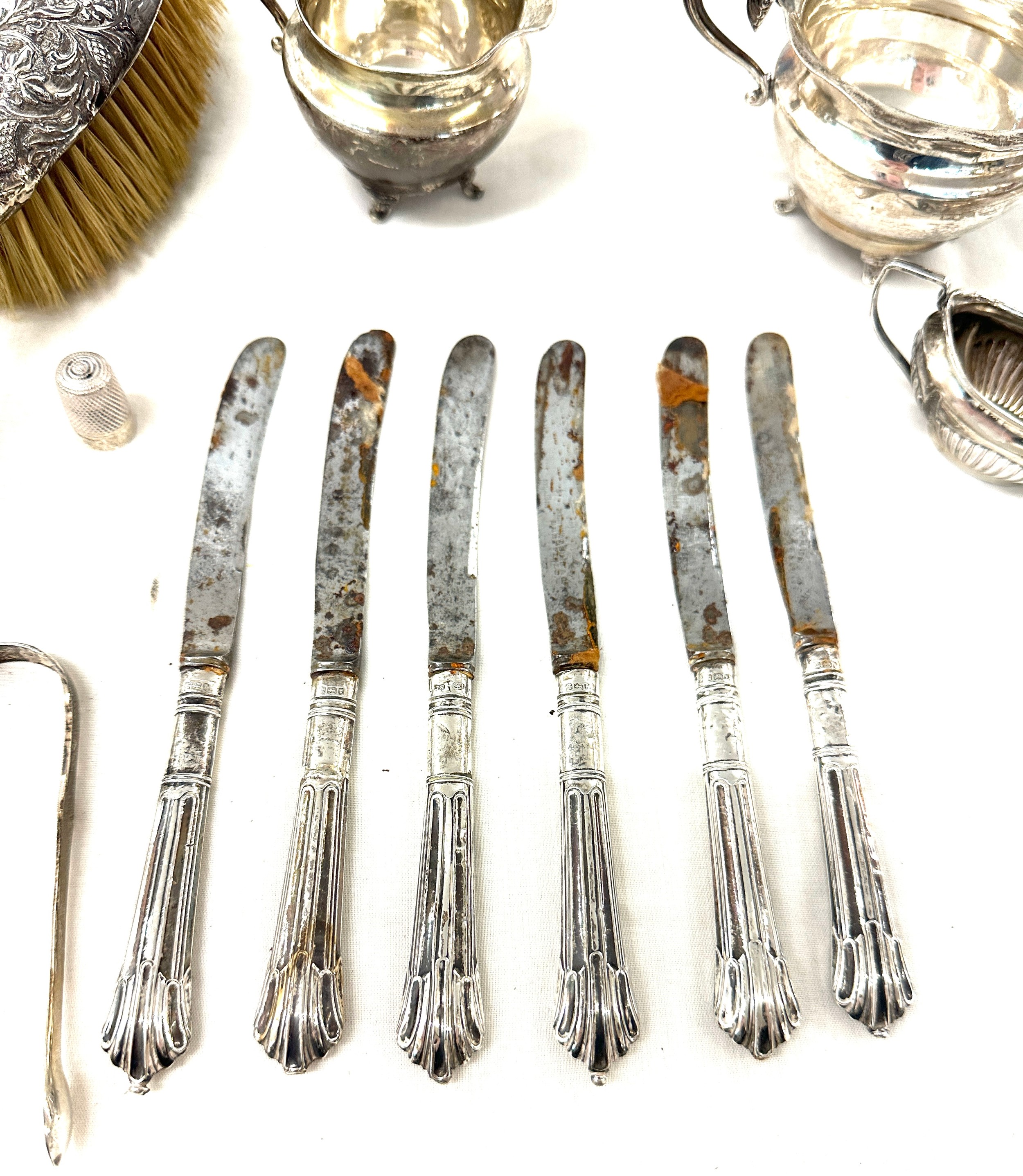 Selection of silver items includes silver handled knives, brush etc - Bild 2 aus 9
