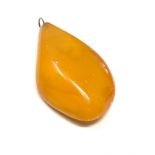 9ct gold bail vintage egg yolk amber pendant (16.1g)