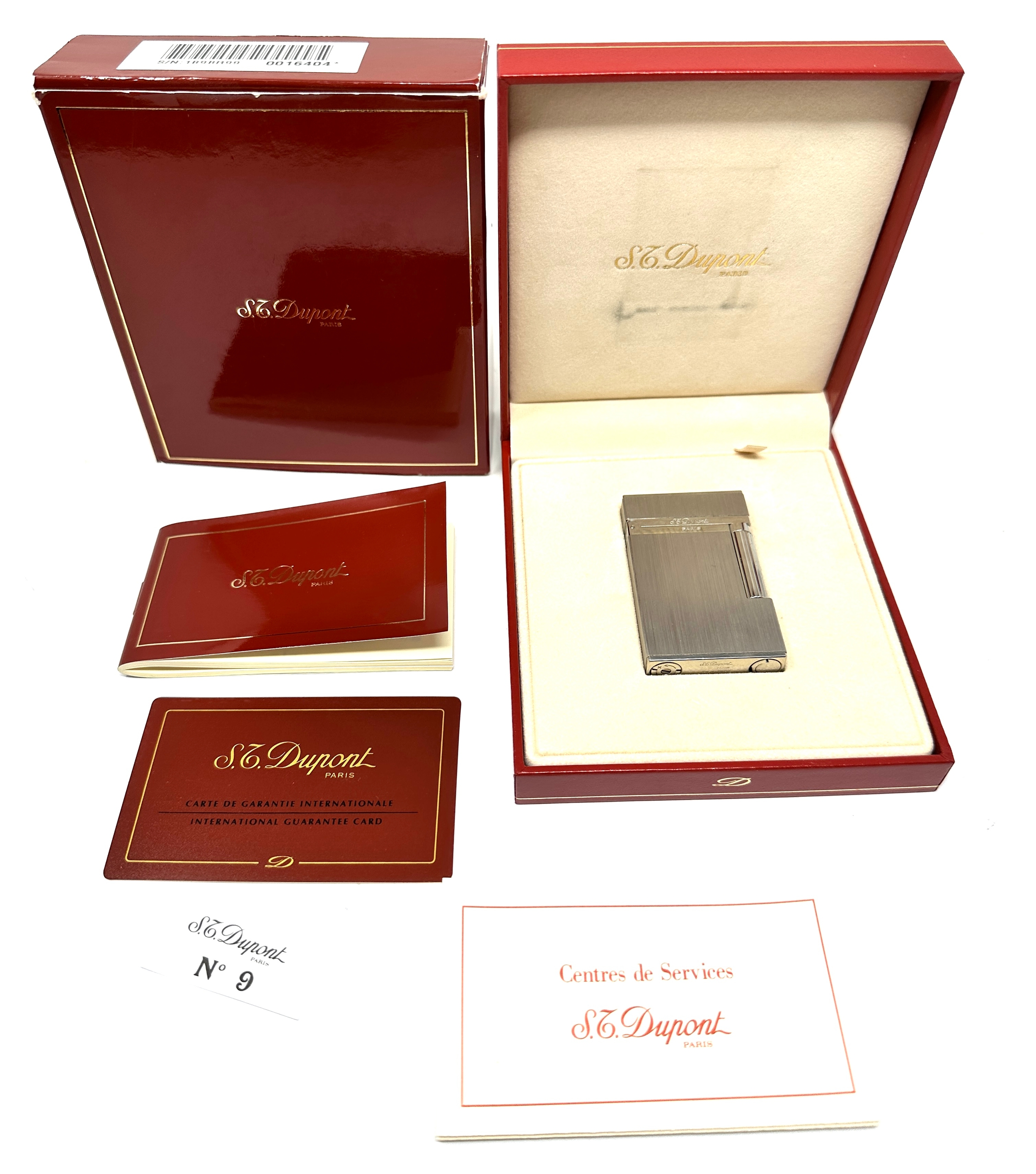 Fine Boxed Dupont paris lighter No 1B9BR99 in near original condition boxed with booklets & card