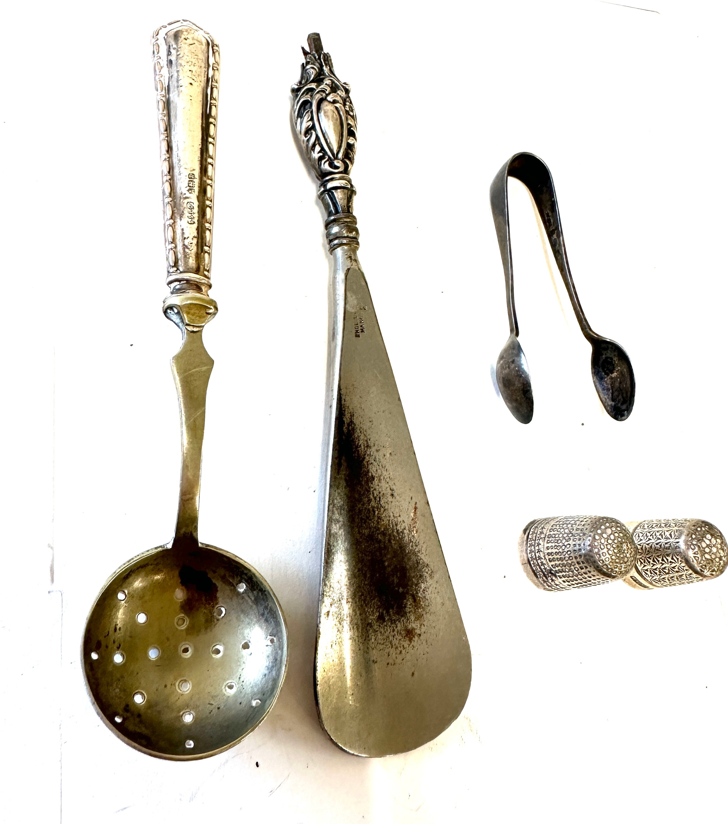 Selection of assorted silver items includes silver handled tea strainer, thimbles etc - Image 2 of 6