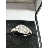 9ct white gold diamond dress ring (2.1g)