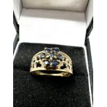 9ct gold sapphire floral cluster ring with openwork shank (3.6g)