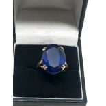 9ct gold spinel ring (6.7g)