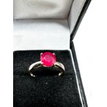 9ct gold ruby single stone ring (2.5g)