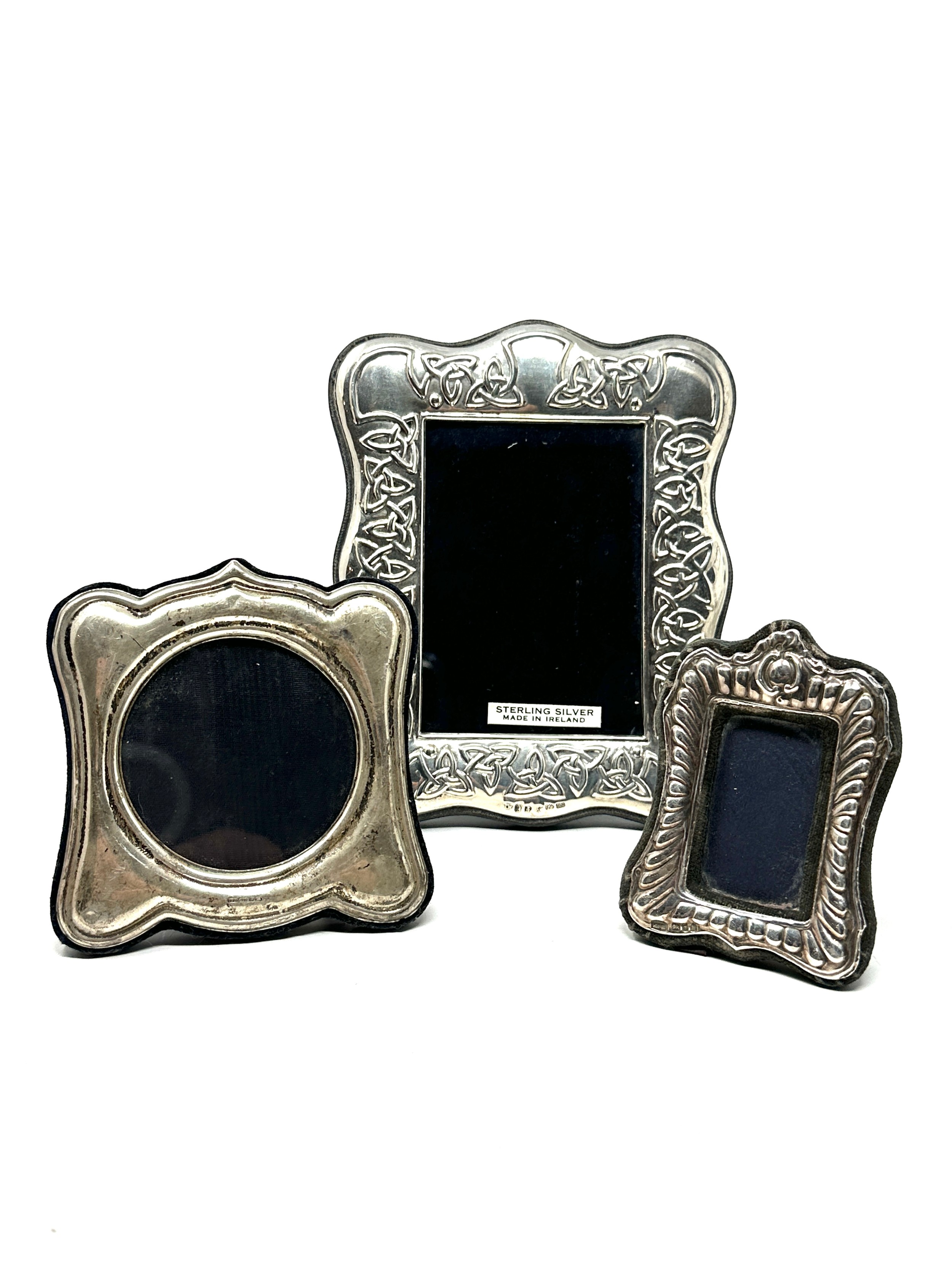 3 silver picture frames largest measures approx 15cm by 12cm - Image 2 of 3