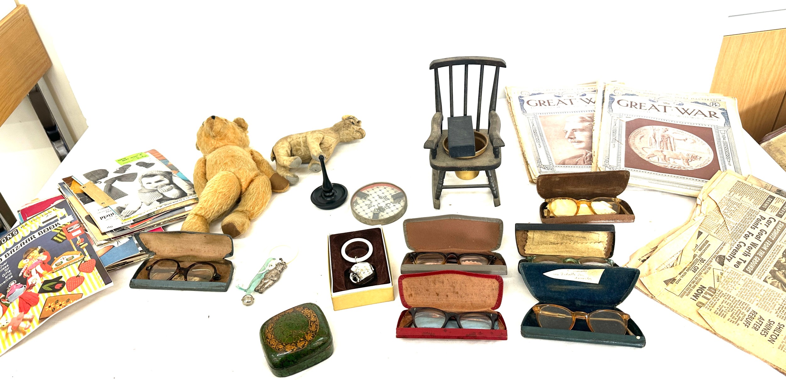 Selection of vintage collectables to include glasses, miniature rocking chair plant pot, vintage - Image 2 of 6
