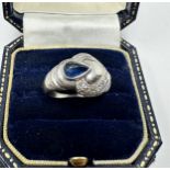 9ct white gold sapphire & diamond ring 5.4g