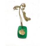 9ct gold chrysoprase apple pendant necklace (2.3g)