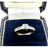 9ct gold diamond ring weight 3.1g