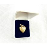 9ct Gold Front and back heart locket