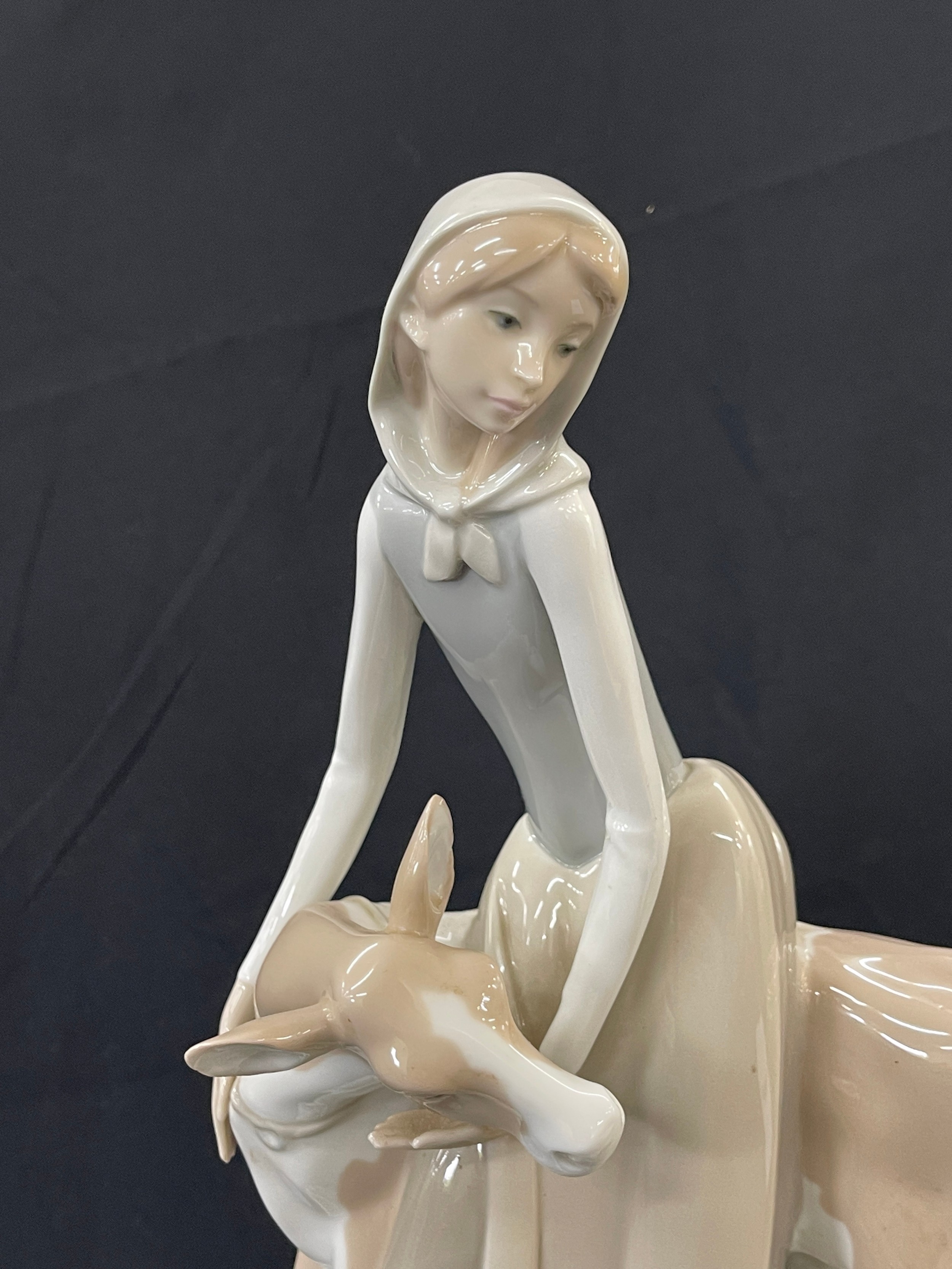 Lladro Porcelain Farmer Girl Miling Cow measures approximately 13 inches tall - Image 6 of 9