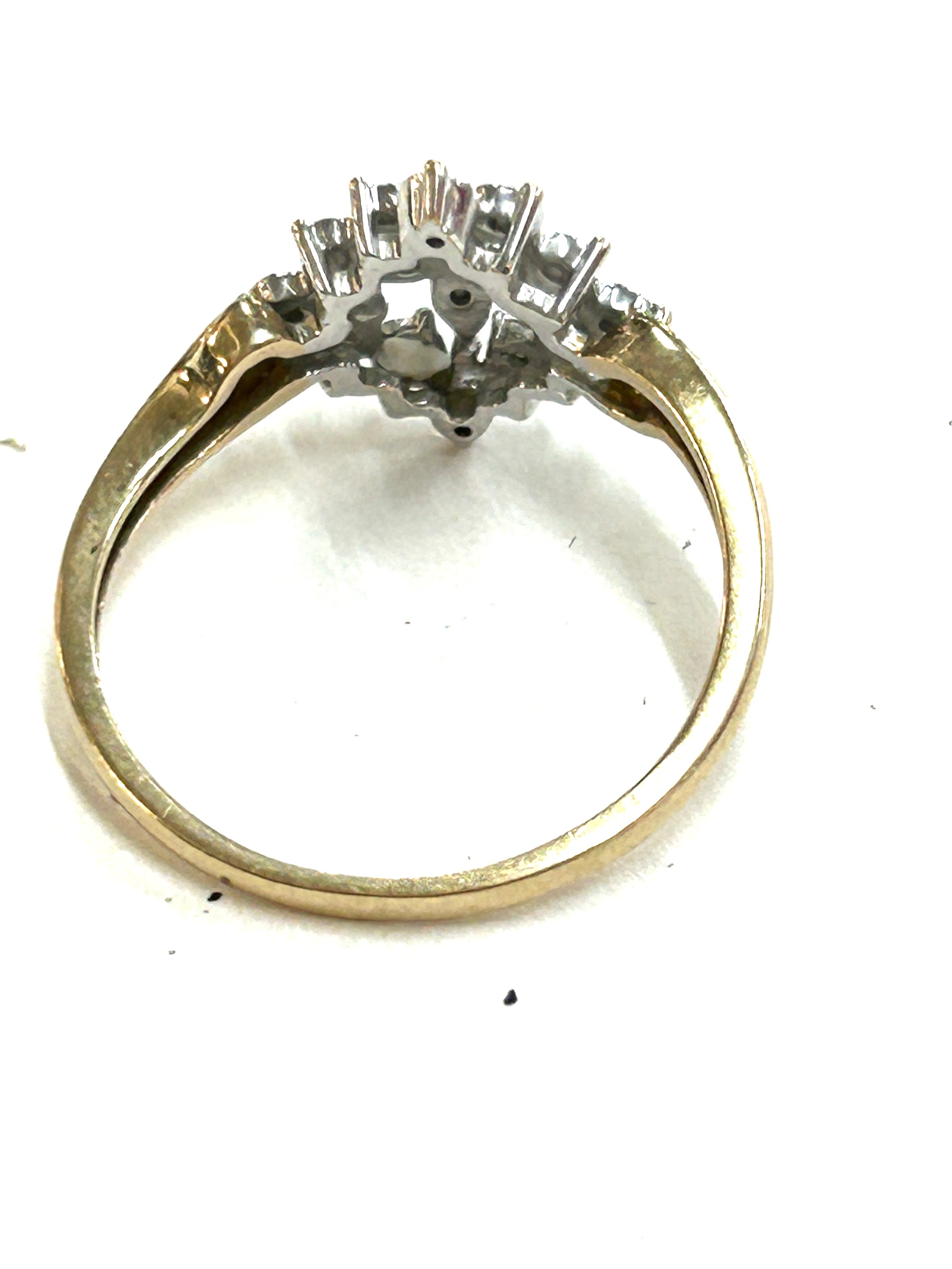 Ladies 9ct gold and diamond hallmarked ring, ring size total Q, overall weight 2.3g - Bild 2 aus 3