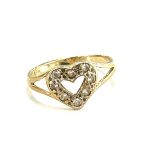 Ladies 9ct gold stone set heart ring, ring size D/E total weight 0.9g