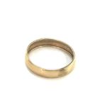 Unmarked gold wedding band, tests as 9ct, ring size L/M