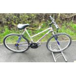 Raleigh activator ladies mountain bike, over all good condition, working brakes and gears