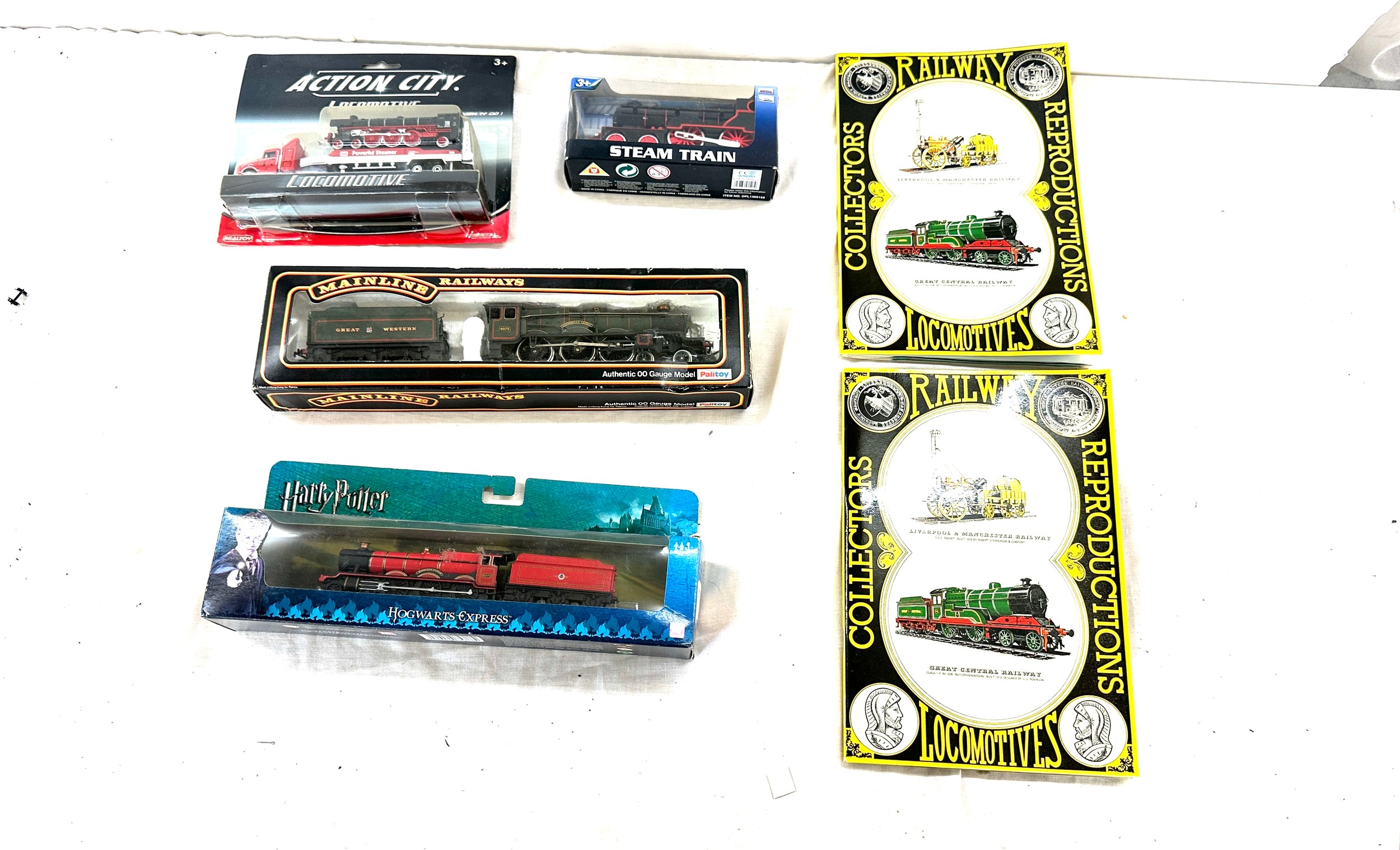 Corgi Boxed Harry Potter die cast Hogwarts Express, Mainline 00 gauge model locomotive, Steam train,