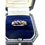 9ct gold garnet ring (2.2g)