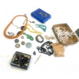 Selection vintage costume jewellery to include glass beads, silver medal, Victorian hair locket etc