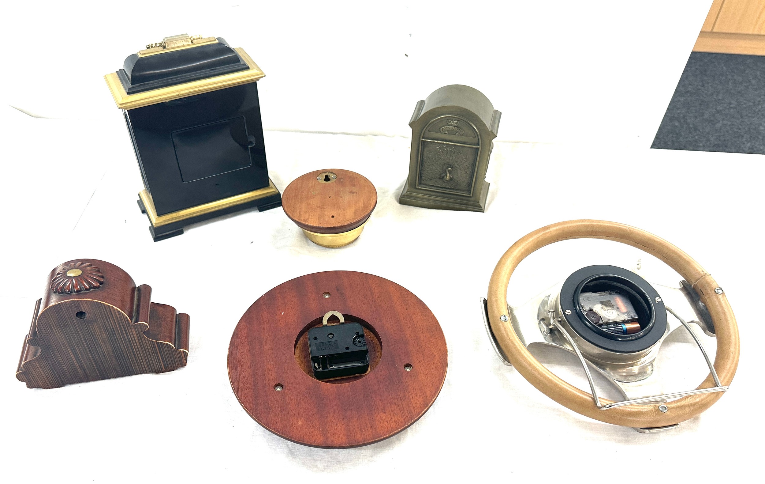 Selection of battery operated clocks to include wall hanging, mantel clocks etc, all untested - Image 2 of 6