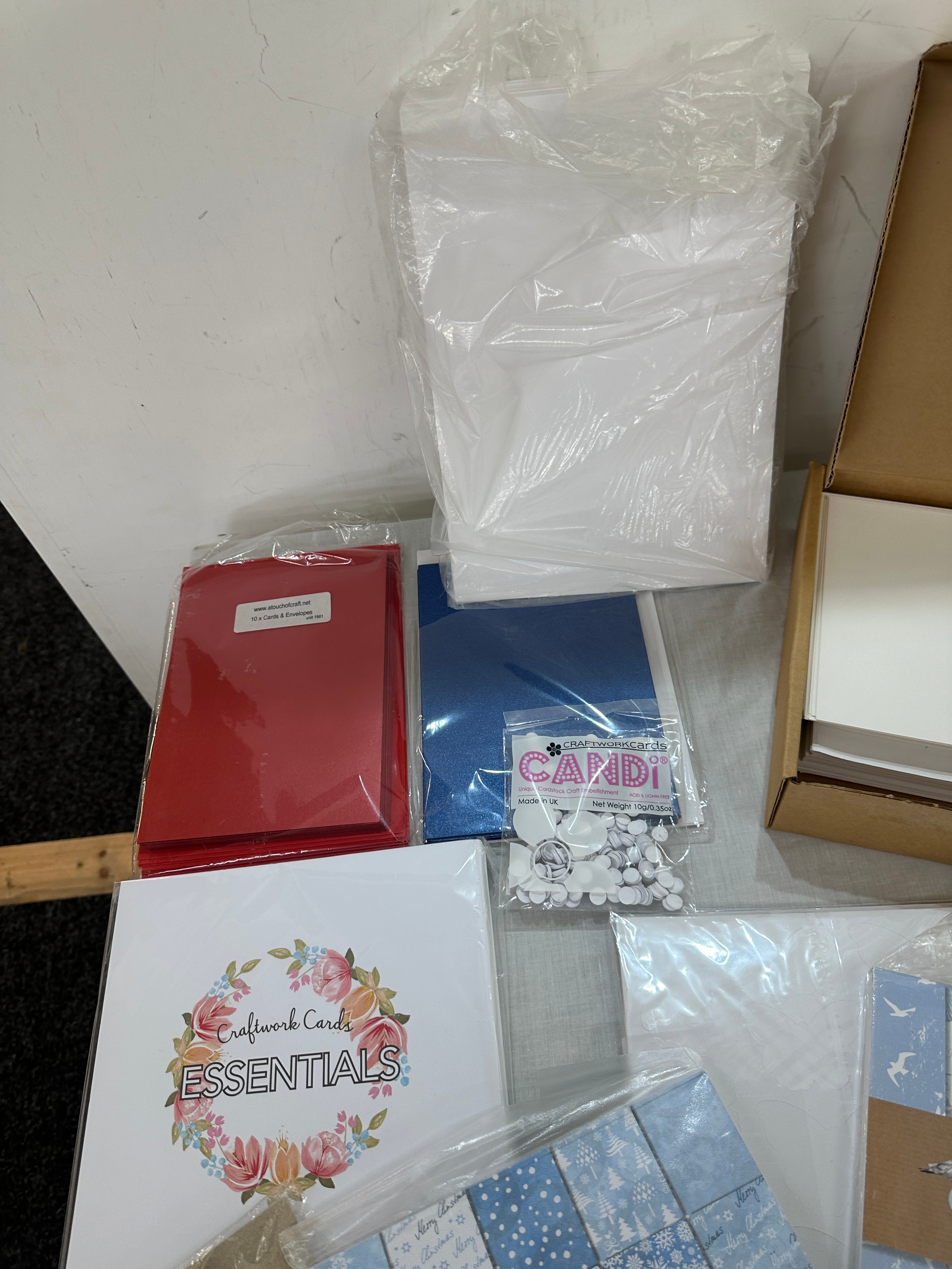 Selection new craft items to include A4 white card stocks, card, envelopes tag pads etc - Image 9 of 12