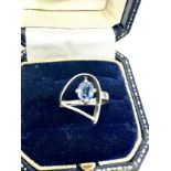 9ct white gold blue gemstone dress ring (2.2g)