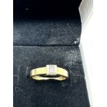 9ct gold diamond ring 4g