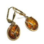 9ct gold amber drop earrings (2.5g)