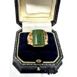 9ct gold vintage nephrite signet ring (8.5g)